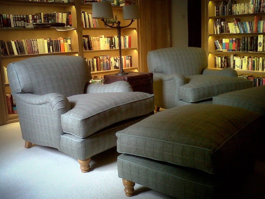 Grade II Listed Converted Old School House-twist interiors library room